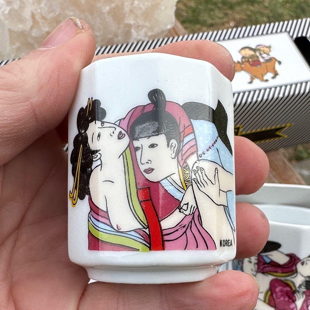 Japanese Sake Shot Glass Set. Vintage. Kama Sutra Geisha Girl Designed - Picture 3 of 8